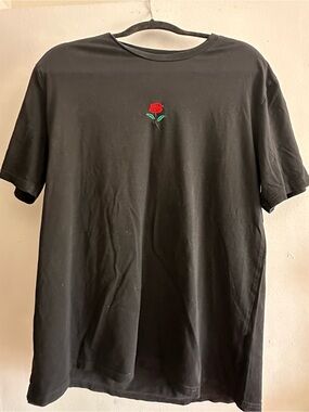 SHEIN Black Short Sleeve Tee with Red Rose Patch